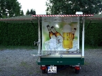Piaggio Dreirad Ape: Zapf- und Musikanlage, Kühlzelle, etc.