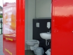 Moderner Toilettenwagen mit Komfort